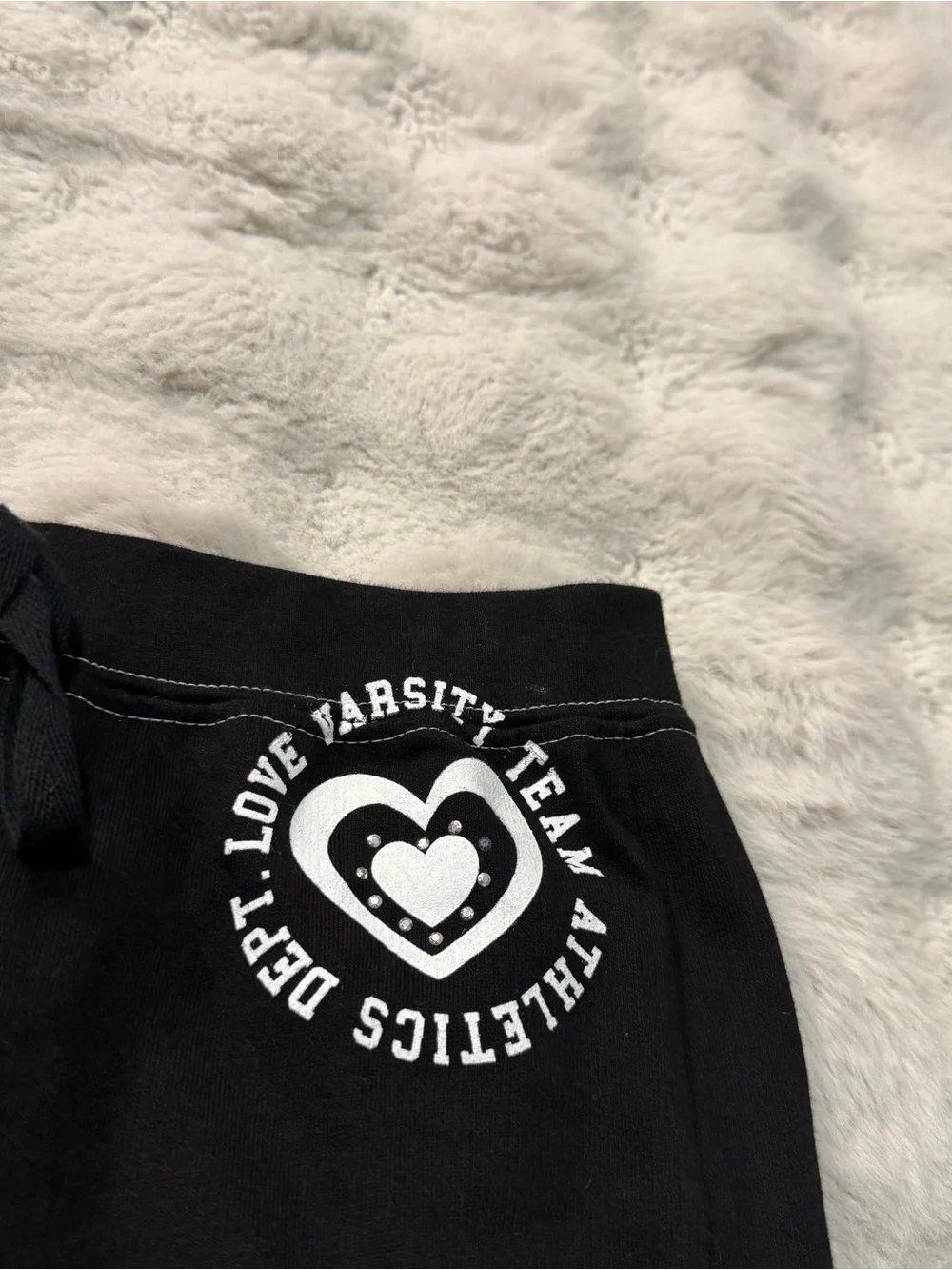 Arizona Jean Company Black Capri Sweatpants with White Heart Graphic